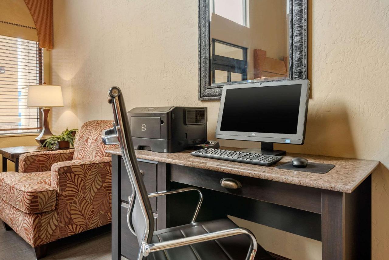 Comfort Suites near Route 66 Springfield Extérieur photo