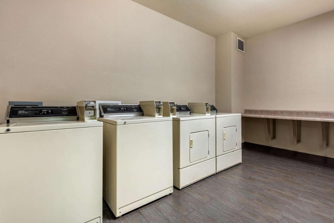 Comfort Suites near Route 66 Springfield Extérieur photo
